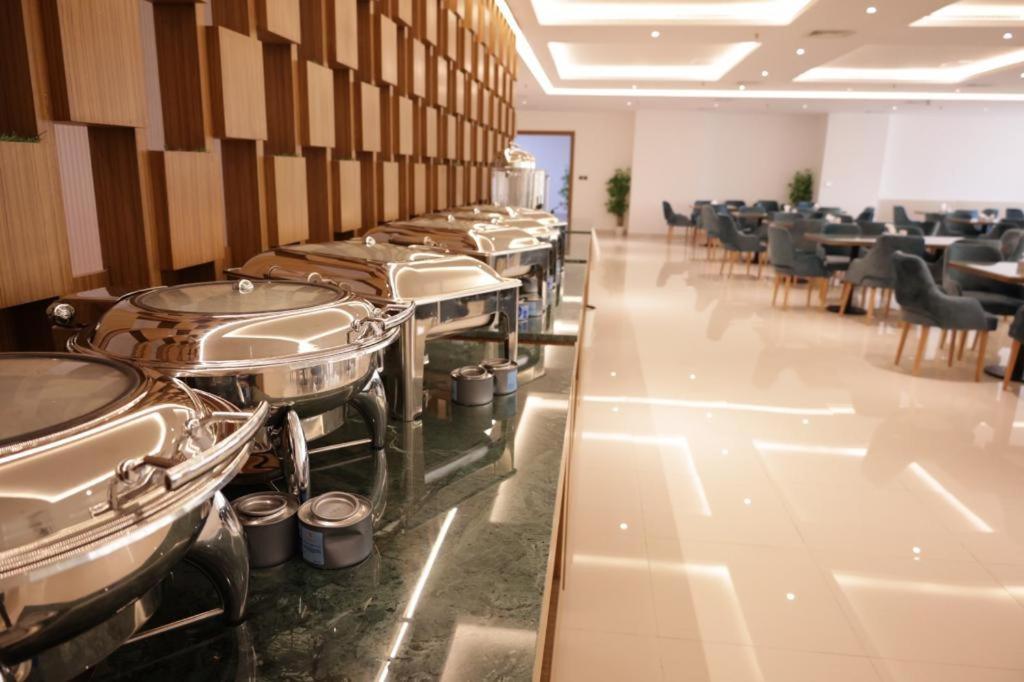 Dolphin Continental Hotel Koweït Extérieur photo