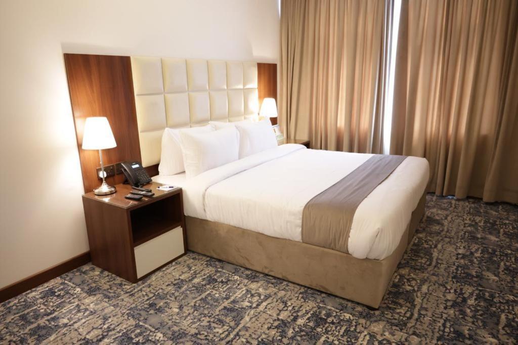 Dolphin Continental Hotel Koweït Extérieur photo